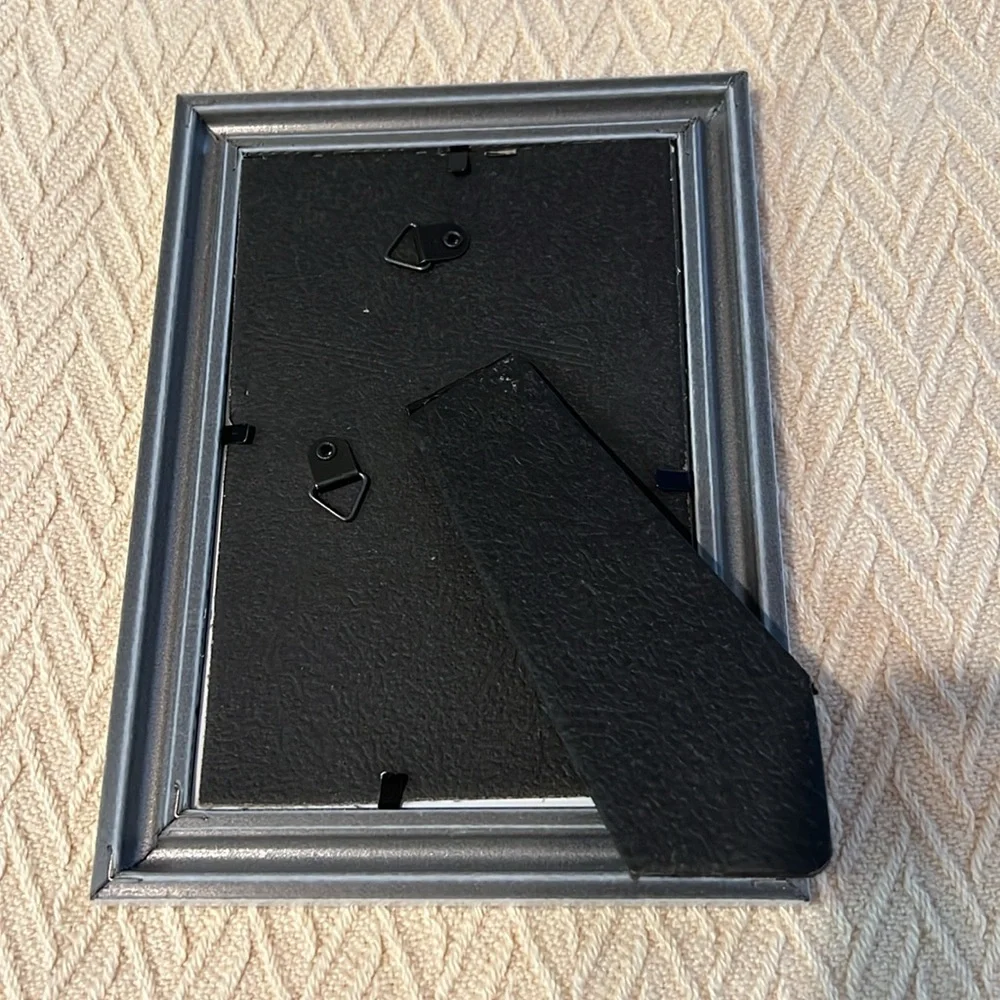 Variety of picture frames grab all 4 for a great price